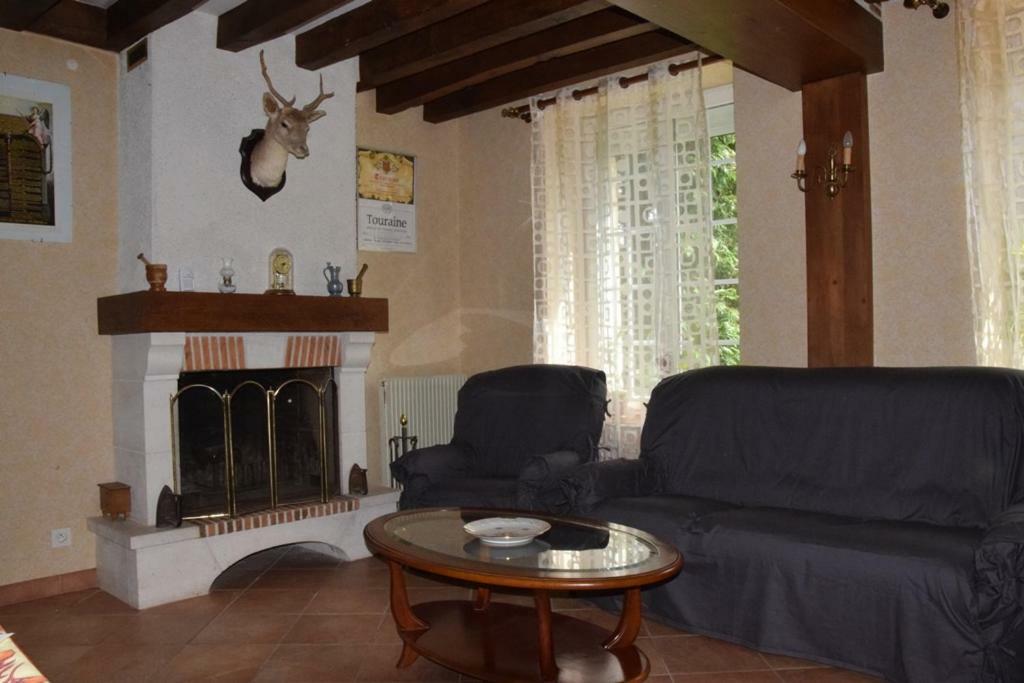 Вилла La Ferme Des Cailloux Sassay Экстерьер фото